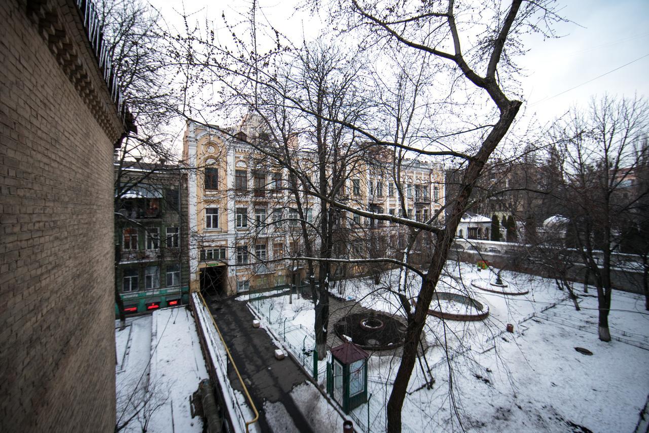 Pushkinskaya Apartments Kyiv Exterior photo